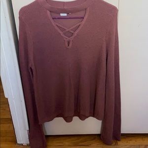 Thin sweater v-neck